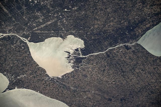 NASA image: iss073e0000460