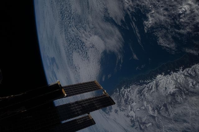 NASA image: iss073e0458478