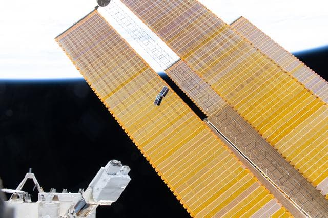 NASA image: iss073e0860130