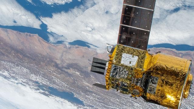 NASA image: The new HTV-X1 approaches the International Space Station