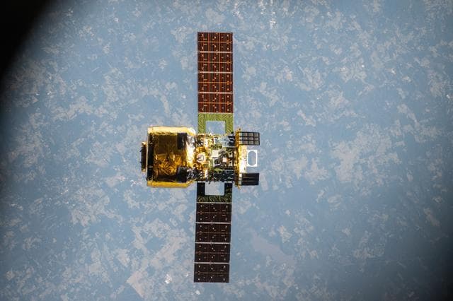 NASA image: The new HTV-X1 approaches the International Space Station