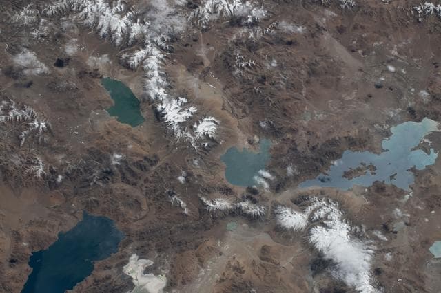 NASA image: Lakes on China’s rugged western Tibetan Plateau
