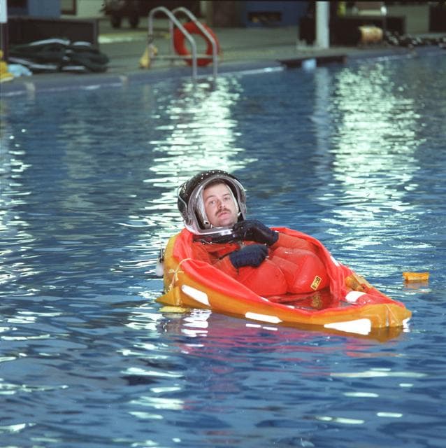 NASA image: STS-106 crew water survival training
