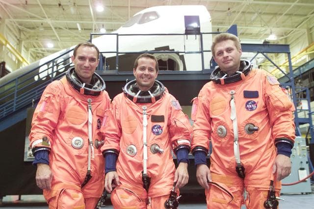 NASA image: ISS Expedition Four crew training in Bldg 9, CCTII