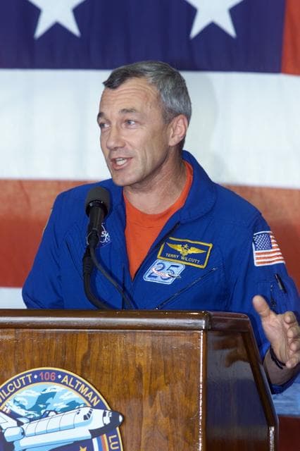 NASA image: STS-106 crew return to Ellington Field