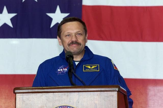 NASA image: STS-106 crew return to Ellington Field