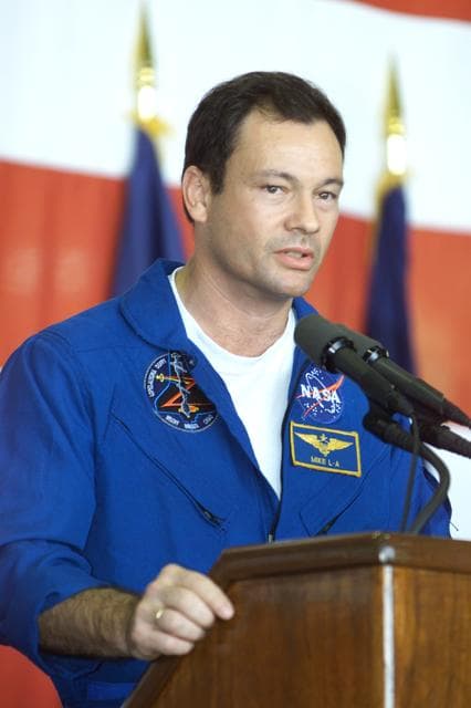 NASA image: STS-92 crew return to Ellington Field