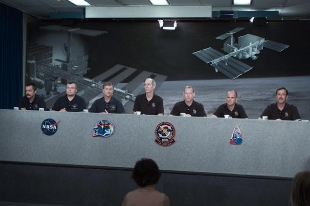 NASA image: STS-106 and Expedition 3 Briefing