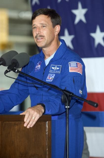 NASA image: STS-105 Expedition 2 Return
