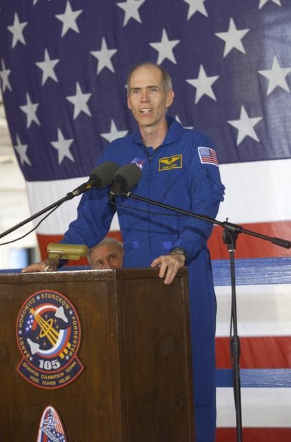NASA image: STS-105 Expedition 2 Return