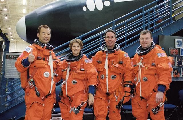NASA image: Preflight coverage of STS-114 & Expedition 7 Crews, Emergency Egress Training