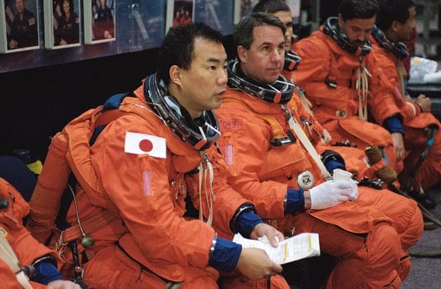 NASA image: Photographic coverage of STS-114 and Expedition 7 Emergency Egress Training at CCT- II