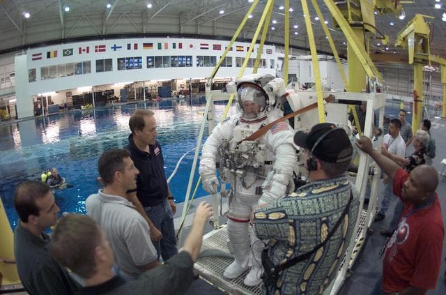 NASA image: STS-115  Crew training at the Neutral Buoyancy Laboratory (NBL)