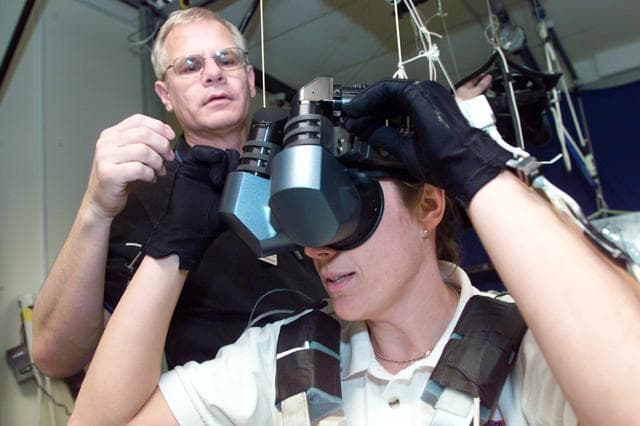 NASA image: STS-115 & Expedition 7 Preflight Training in VR Lab, Bldg. 9.