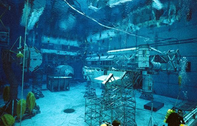 NASA image: Photographic coverage STS-116 crew training underwater in the NBL.