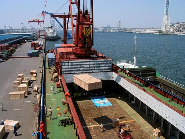 NASA image: JEM hardware delivery
