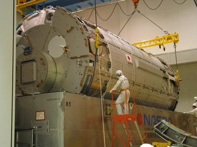 NASA image: JEM hardware delivery