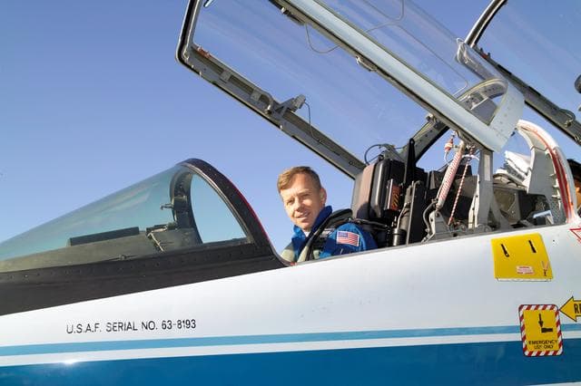 NASA image: STS-121 crew prepping for T-38 flight