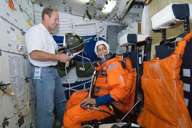 NASA image: STS-116 Bailout training at CCT II with Expedition crewmember Suni Williams