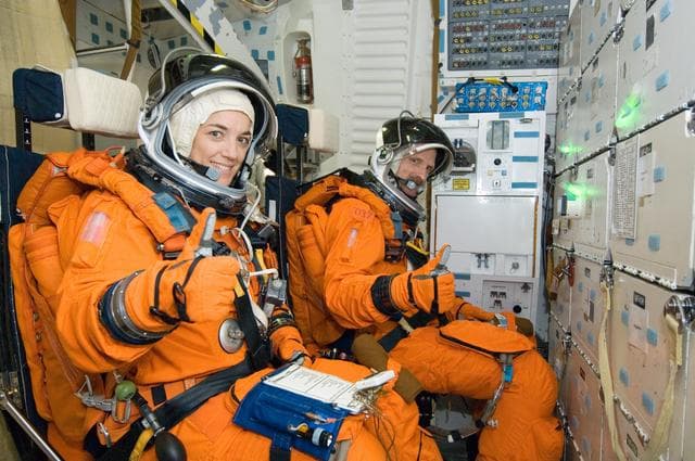 NASA image: STS-115 Preflight Documentation - Post Insertion Training