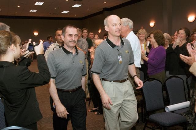 NASA image: Expedition 13 Crew Return at Gilruth Center