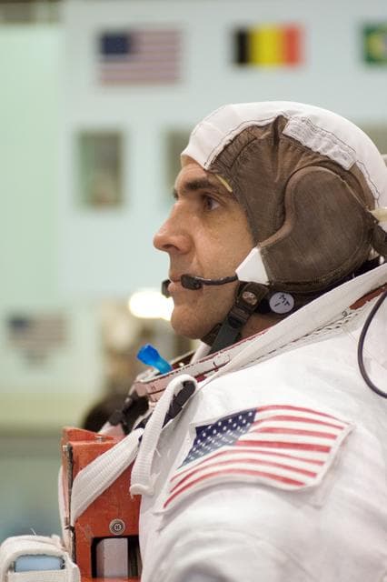 NASA image: STS-118 Preflight Training with Dave Williams and Richard Mastracchio. SCTF, NBL