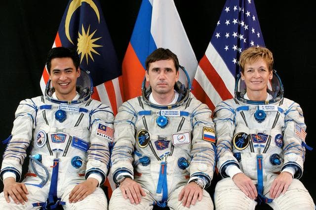 NASA image: Expedition 16 crew portrait