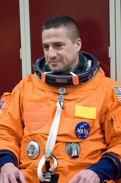 NASA image: STS-120 Crew Training, Bldg. 9NW, FFT Mockup