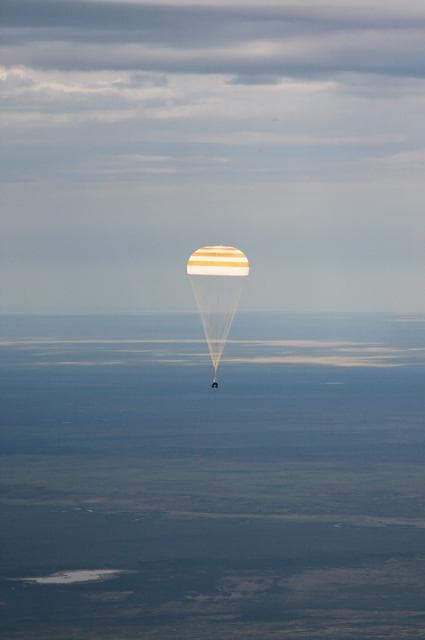 NASA image: Expedition 14 Landing