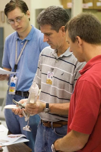 NASA image: STS-125 Preflight Training - EVA RCC Repair