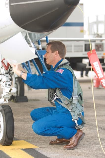 NASA image: STS-125 Crew prepping for T-38 flights