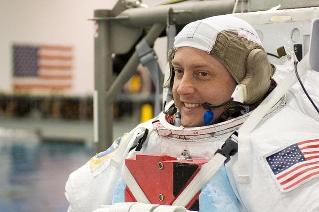 NASA image: Expedition 18 Neutral Buoyancy Laboratory (NBL) Prep Pool Topside