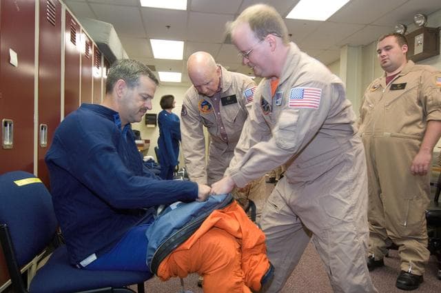 NASA image: STS-125 Hubble Crew during their ASC/CAP/DESC Training