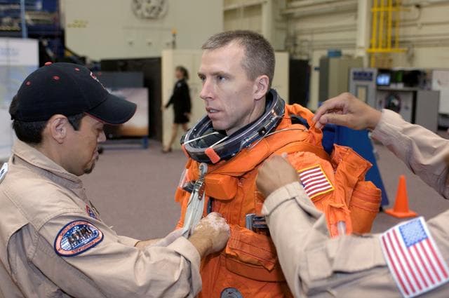 NASA image: STS-125 Hubble Crew during their ASC/CAP/DESC Training