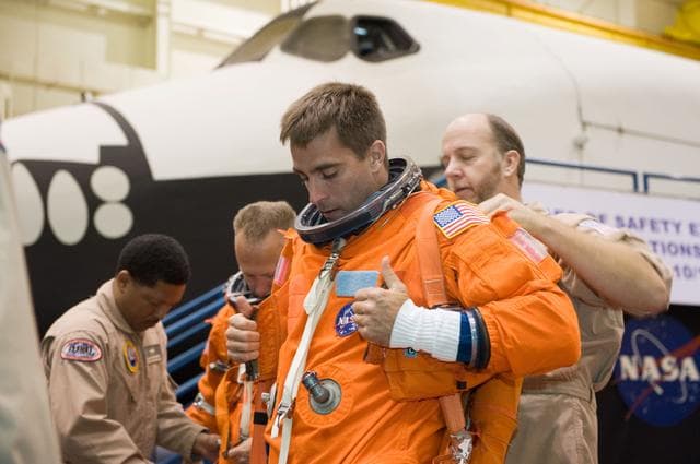 NASA image: Place on IO/STS Missions/STS-127 Preflight.