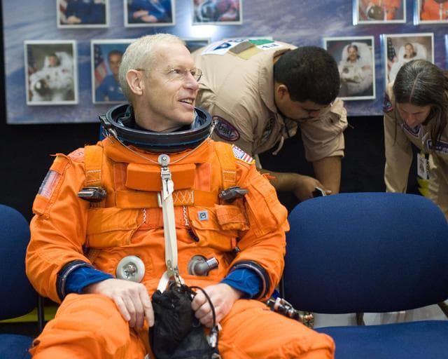 NASA image: STS-128 / Expedition 20 crew during CCT Bailout Training