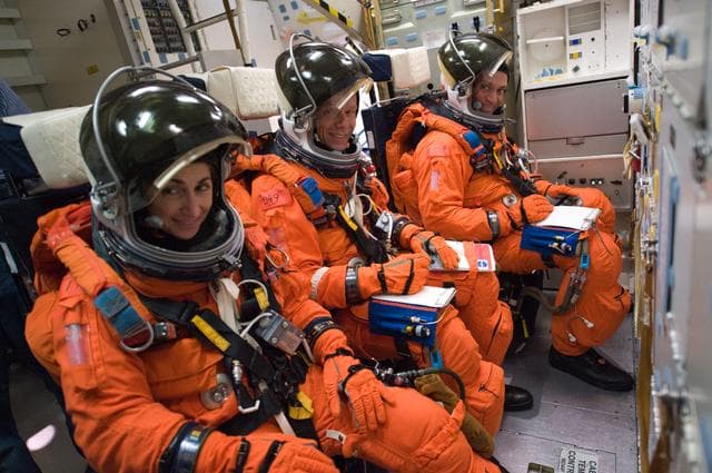 NASA image: STS-128 / Expedition 20 crew during CCT Bailout Training