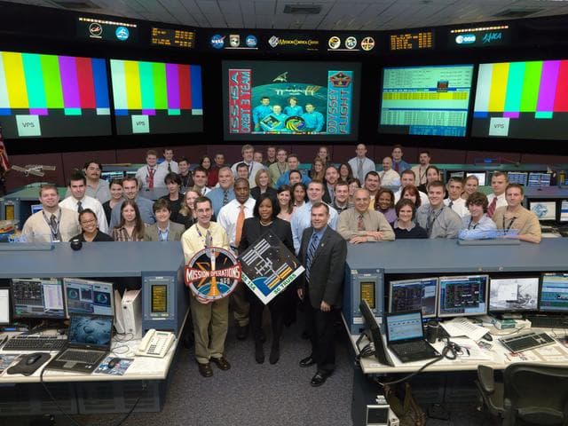 NASA image: ISS ULF2 Flight Control Team in FCR-1 - Orbit 3 - Flight Director David Korth