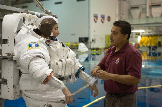 NASA image: STS-128 crew members Danny Olivas and Nicole Stott during STS-128 17A EVA 1 Training 