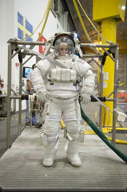 NASA image: STS-128 crew members Danny Olivas and Nicole Stott during STS-128 17A EVA 1 Training 