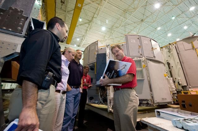 NASA image: STS-125 EVA OPS 1G training 