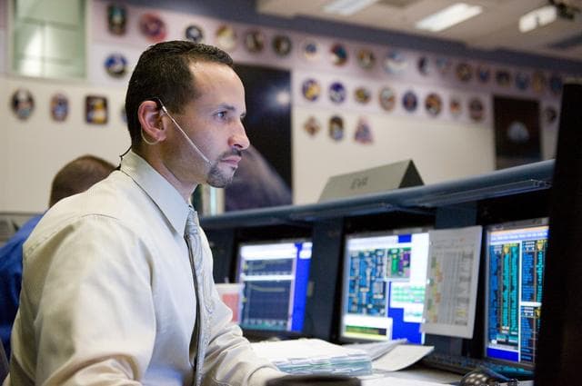 NASA image: STS-125 Flight Controllers on Console - (Orbit Shift 2). Flight Director: Richard LaBrode 
