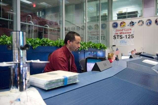 NASA image: STS-125 Flight Controllers on Console - (Orbit Shift 1). Flight Director: Anthony Ceccacci