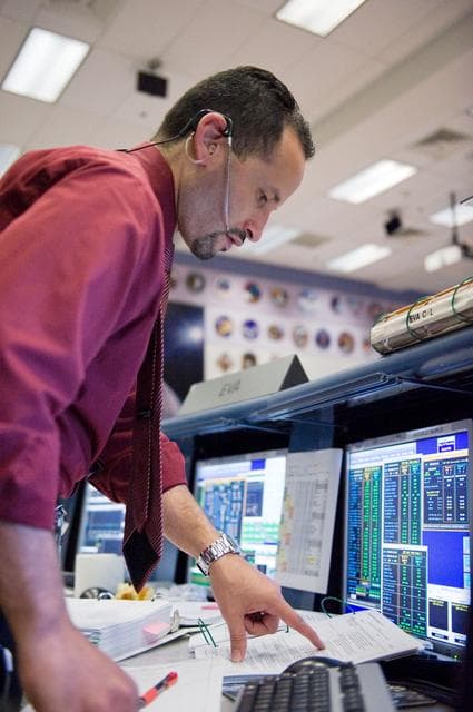 NASA image: STS-125 Flight Controllers on Console - (Orbit Shift 1). Flight Director: Anthony Ceccacci 
