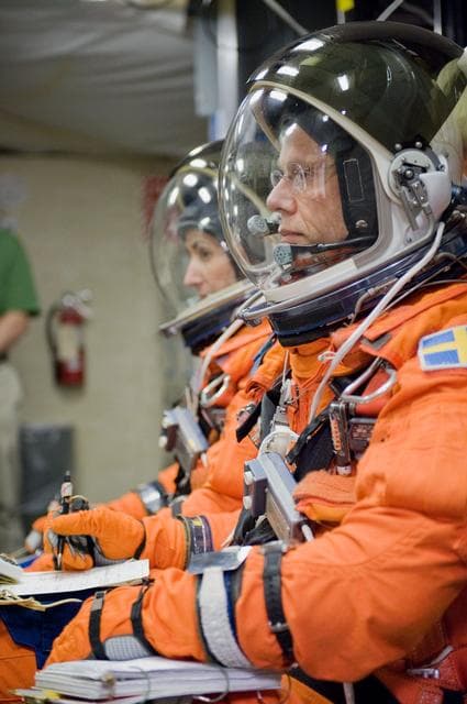 NASA image: STS-128 Preflight Training in Bldg. 5 Fixed Based Simulator