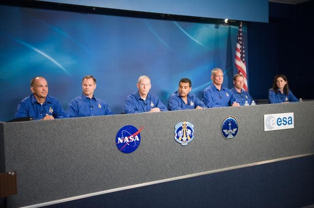 NASA image: STS-128 Press Conference