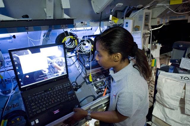 NASA image: 02704-STS-131-B5 Deorbit Prep_ 9-11-09