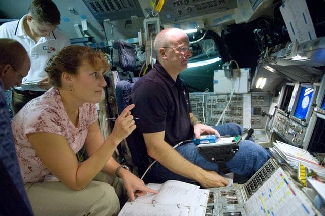 NASA image: 02704-STS-131-B5 Deorbit Prep_ 9-11-09