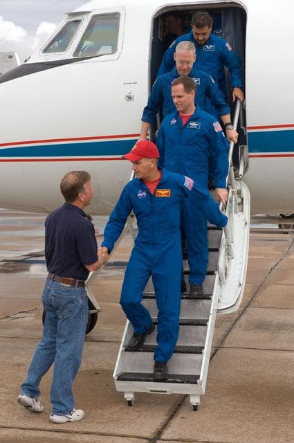 NASA image: STS-128 Crew & ISS Crewmember Tim Kopra return ceremony at Ellington Field