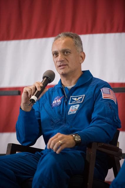NASA image: STS-128 Crew & ISS Crewmember Tim Kopra return ceremony at Ellington Field 